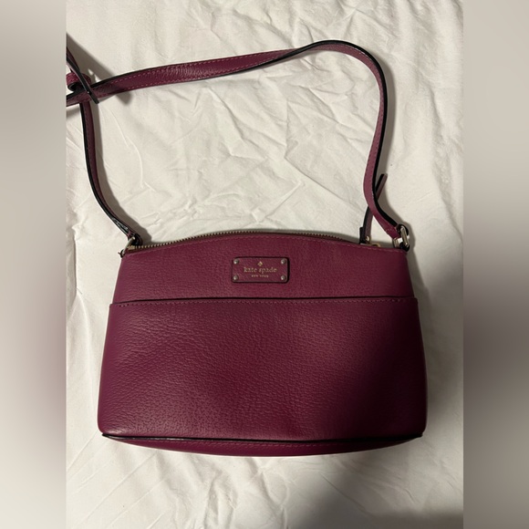 kate spade Handbags - Kate Spade Crossbody